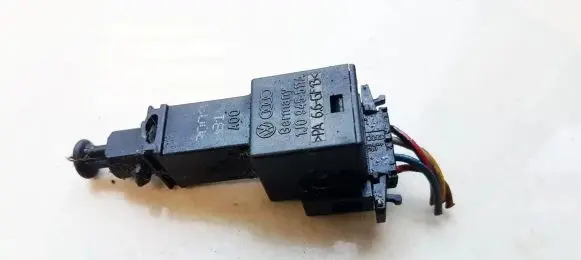 Volkswagen Golf IV Brake pedal sensor switch 1J0945511A