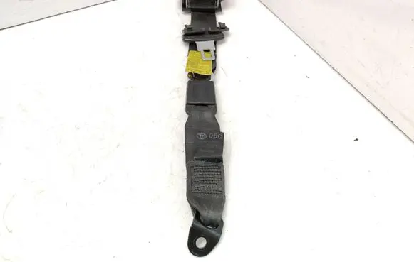 Toyota Avensis T270 Middle seatbelt (rear) 6093113000A 609658700
