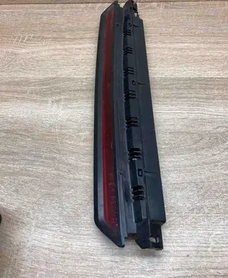 Volkswagen PASSAT B5 Third/center stoplight 3B9945097A