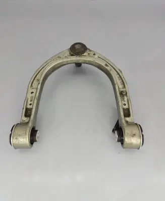 BMW 5 G30 G31 Front lower control arm/wishbone 6868530