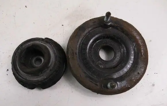 Audi A4 S4 B5 8D Front coil spring rubber mount 