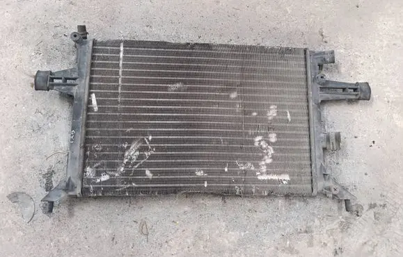 Opel Astra G Coolant radiator