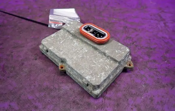 Opel Astra H Voltage converter/converter module 