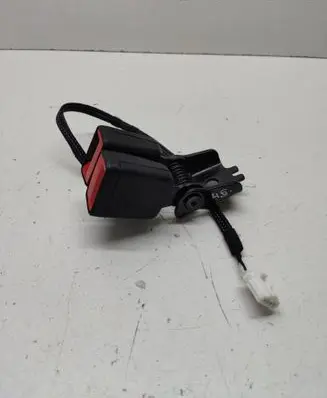 Opel Mokka B Middle seatbelt buckle (rear) 9851193180 34329079B