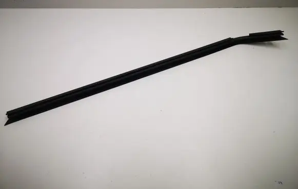 Volkswagen Transporter - Caravelle T5 Rubber seal front door window/glass 7H0837472B