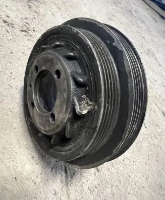 Mitsubishi Space Wagon Crankshaft pulley