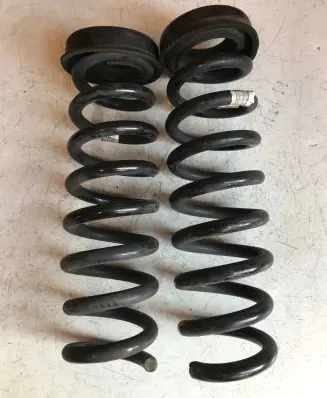 BMW 1 F20 F21 Rear coil spring 6764419