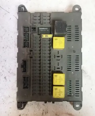 Land Rover Freelander Fuse box set 518665104 YQF102930 132858101299