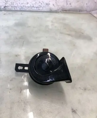 Nissan Qashqai J12 Horn signal 256106ua0a
