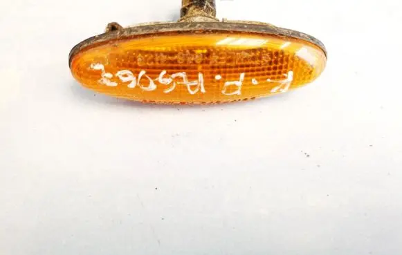 Mazda 323 Front fender indicator light 0464120 046-4120