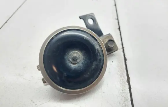 Nissan Navara D23 Horn signal E13000114