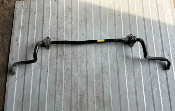 Opel Mokka X Front anti-roll bar/sway bar 95185585