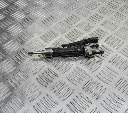 BMW 3 G20 G21 Fuel injector 0261500437 8656548