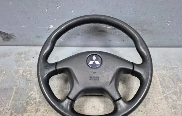 Mitsubishi Outlander Steering wheel