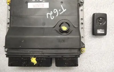 Toyota Auris 150 Engine control unit/module 8966102D71 B51EA