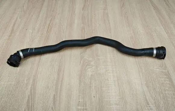 BMW 5 G30 G31 G38 Engine coolant pipe/hose 8678491