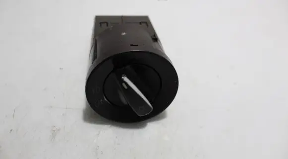 Volkswagen PASSAT B5 Light switch
