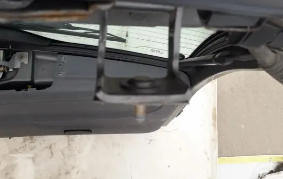 Renault Laguna I Tailgate/trunk/boot hinge