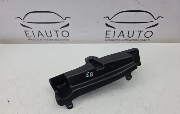 Mazda 3 I Front bumper mounting bracket BN9C500F2