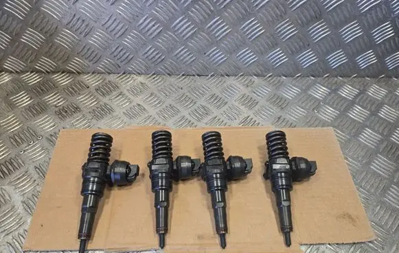 Ford Galaxy Fuel injector 038130073AK
