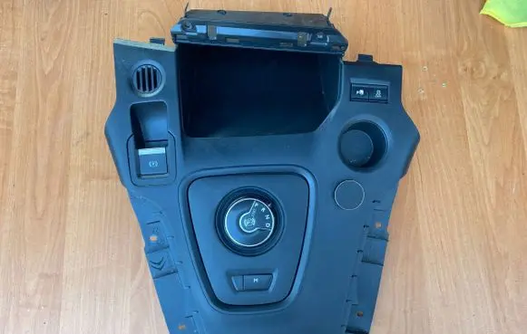 Peugeot Rifter Center console 10009970702 9816916377 MP7751