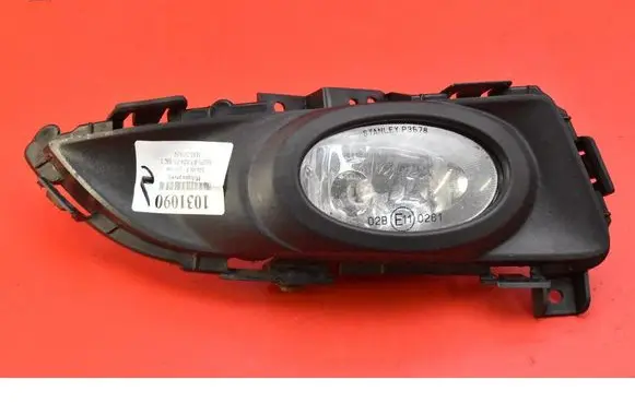Mazda 3 I Front fog light P3578