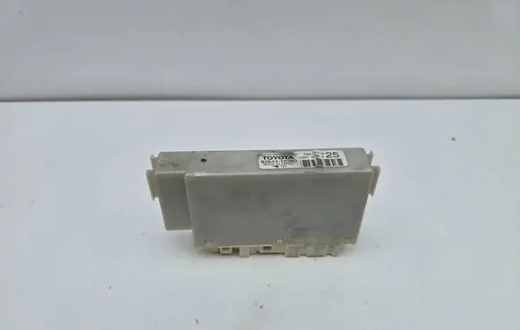 Toyota Auris 150 Other control units/modules 72818715 8264112280 12010383