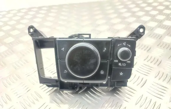 Mazda 3 Head unit multimedia control BDGF66CM0