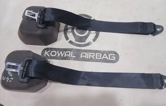Citroen C4 III e-C4 Set of seat belts 0589P1000277 98449361XX
