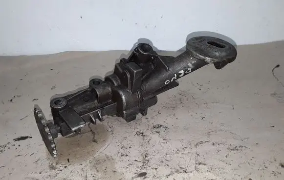 Renault Scenic I Oil pump 7700100894G 7700112538G 7700600252