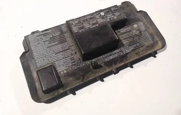 Audi 80 90 S2 B4 Fuse box cover 8a0010116f
