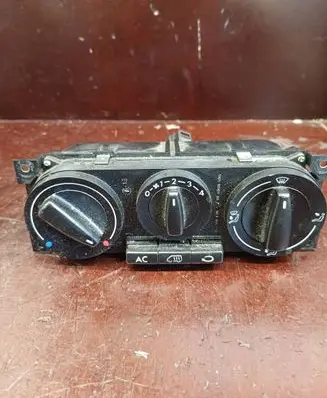 Ford Galaxy Climate control unit 7M5907049D WKQA04655 YM2119980BE