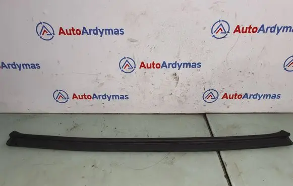 BMW 5 F10 F11 Engine compartment rubber 7206521 51767206521