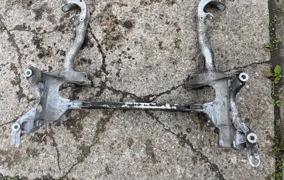 Audi A5 Sportback 8TA Front subframe