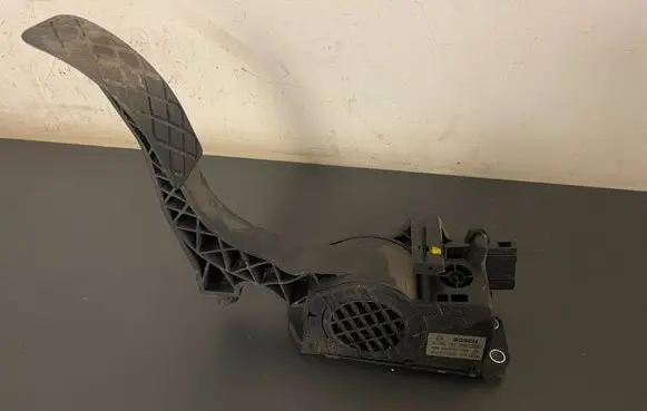 Skoda Roomster (5J) Accelerator throttle pedal 0280755055 884202619YB3 6Q1721503H