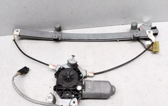 Nissan Primera Front door window regulator with motor 400439B