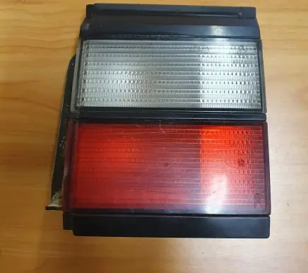 Volkswagen PASSAT B3 Tailgate rear/tail lights 357945108