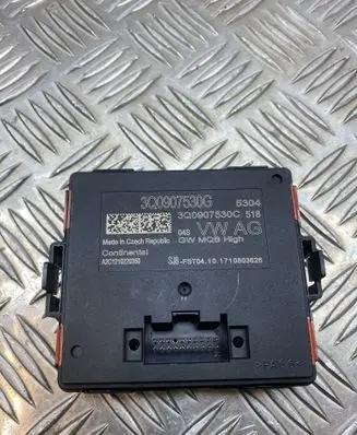 Volkswagen PASSAT B8 Gateway control module 3Q0907530G