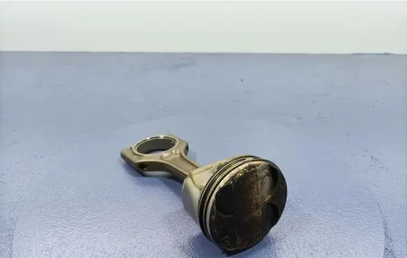 BMW 6 E63 E64 Piston