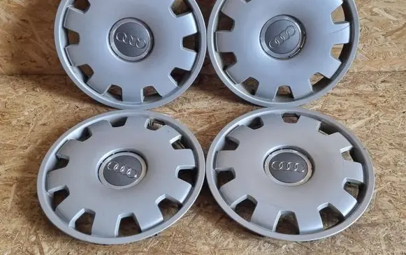 Audi A4 S4 B7 8E 8H R16 wheel hub/cap/trim 4B0601147D