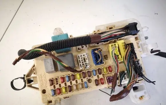 Toyota Corolla Verso AR10 Fuse box set 892210F010