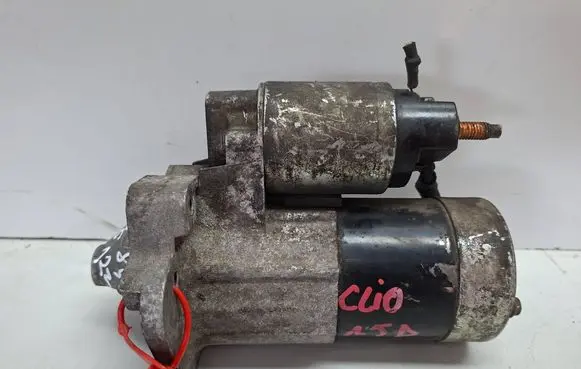Renault Clio III Starter motor S27612349 8200584675