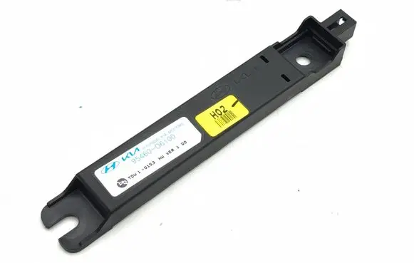 Hyundai Kona II Keyless system antenna 9546006100