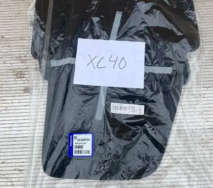 Volvo XC40 Car floor mat set 32328766 32328775 32328774