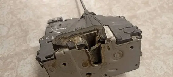 Fiat Grande Punto Front door lock 55701963 970571101 3105061937