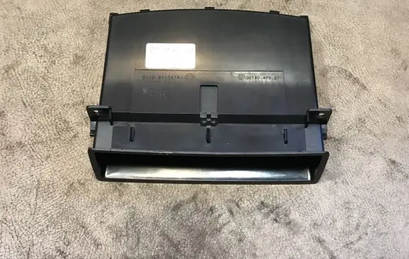 BMW 3 E90 E91 Glove box 584507