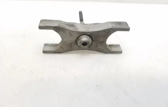 Audi A3 S3 A3 Sportback 8P Fuel Injector clamp holder
