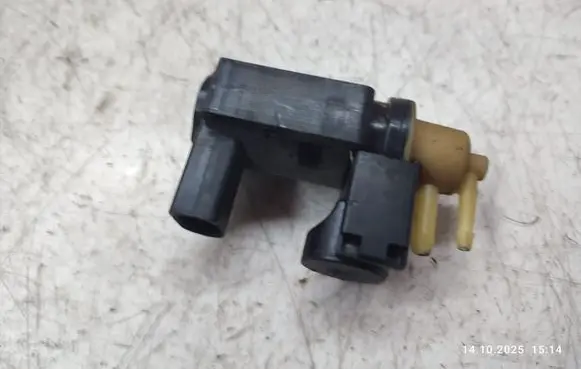 Volvo V40 Turbo solenoid valve 31339808