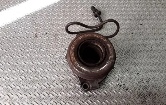 Opel Zafira A Clutch slave cylinder 24422061
