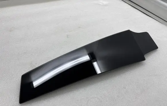 Tesla Model S (B) Pillar trim (exterior) 